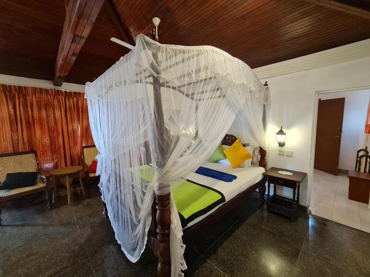 Star Beach Guest House Negombo Exterior foto